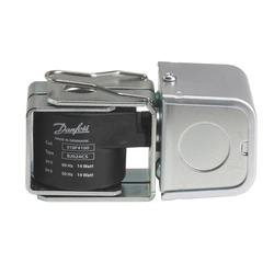 Danfoss Cewka elektromagnetyczna, BJ240CS, Skrzynka przyłączeniowa, 0.20 m, Napięcie zasilania [V] AC: 230, Produkt pakowany pojedyńczo - 018F4120